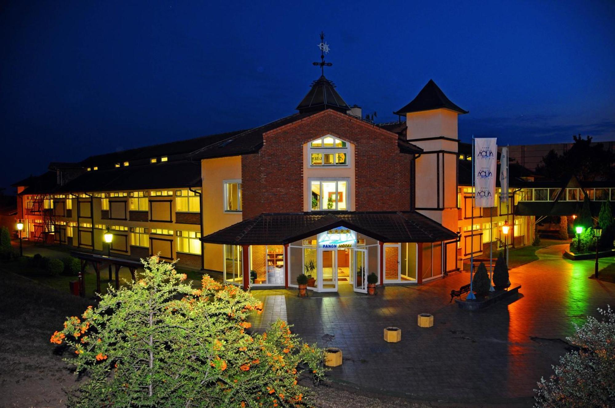 Hotel Aqua Panon Magyarkanizsa Kültér fotó